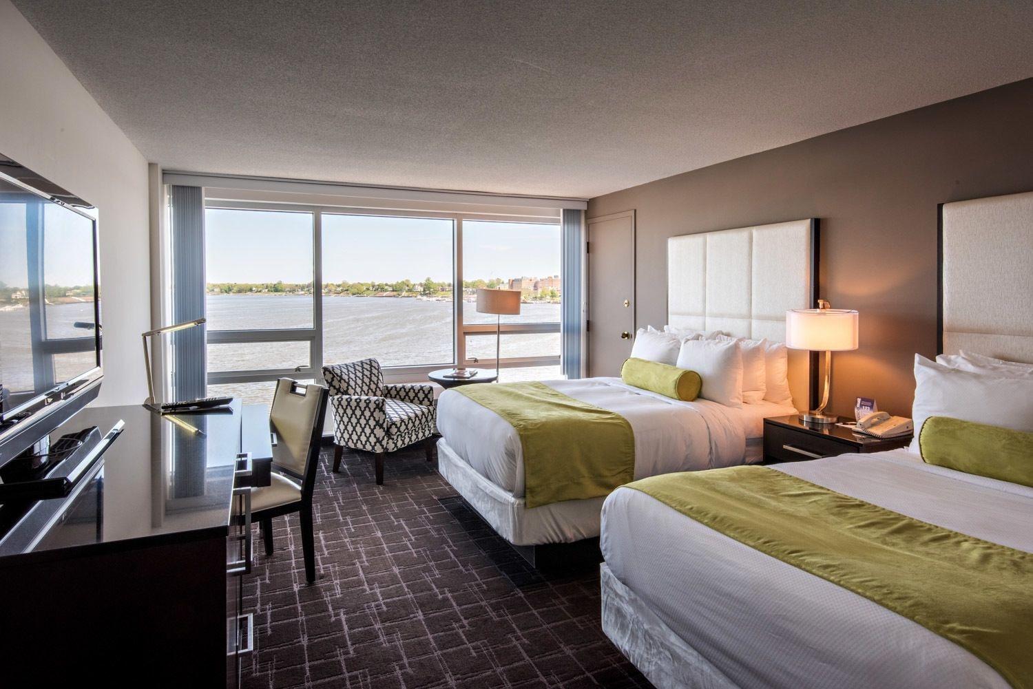 Oyster Point Hotel 3*