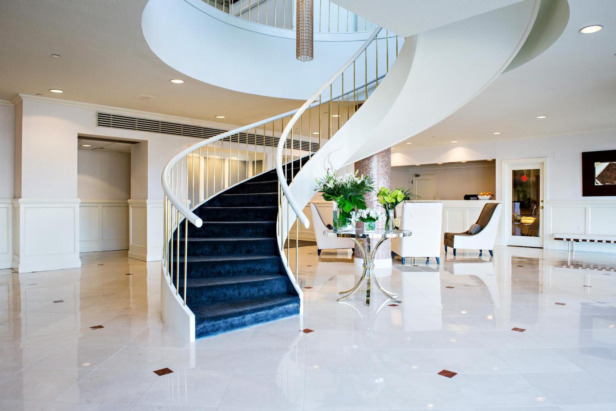 Hotel Oyster Point 3*