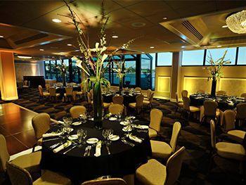 Oyster Point 3*